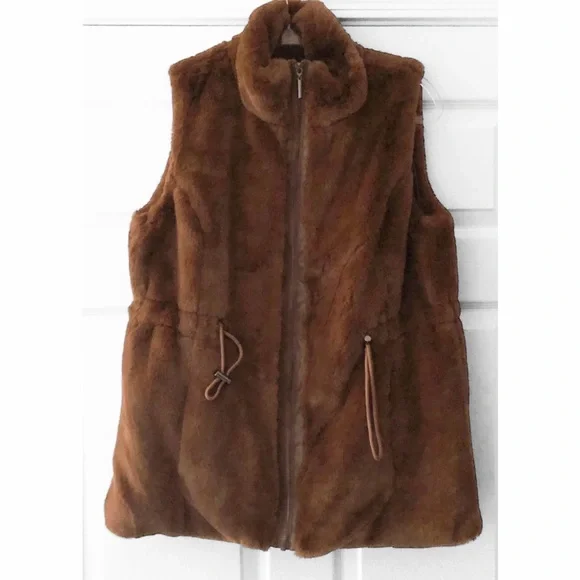 Catherine Malandrino brown faux fur vest features - Picture 14 of 14